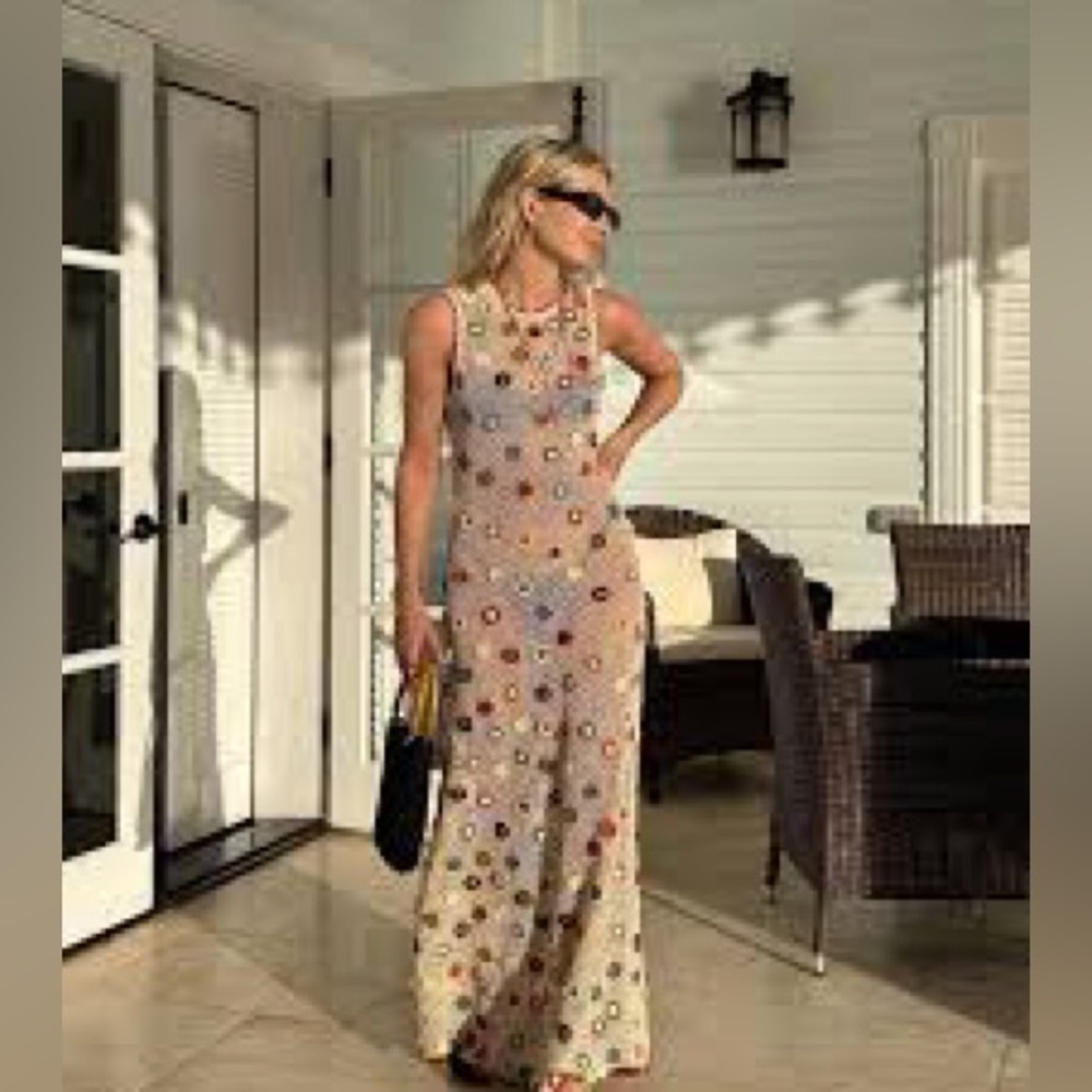 ISO Doen Rosalia dress small or medium